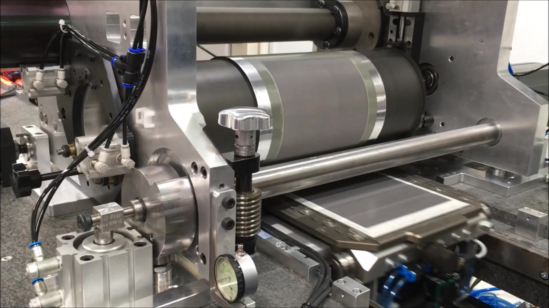 Rotary screen printing metallization of a silicon wafer in a demonstrator: